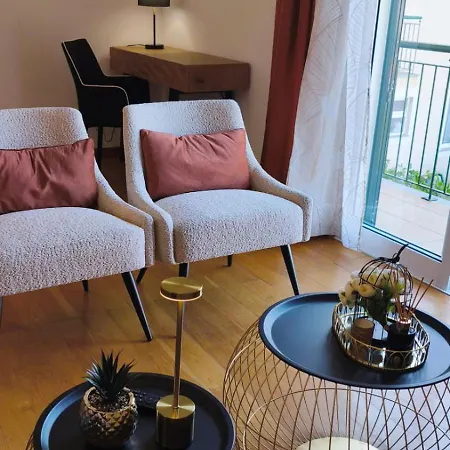 In Funchal- Alto Da Pena Apartment