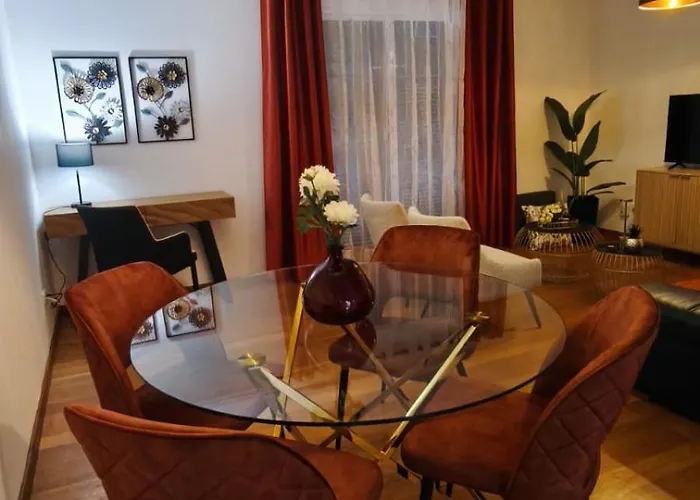 In Funchal- Alto Da Pena * Funchal (Madeira)