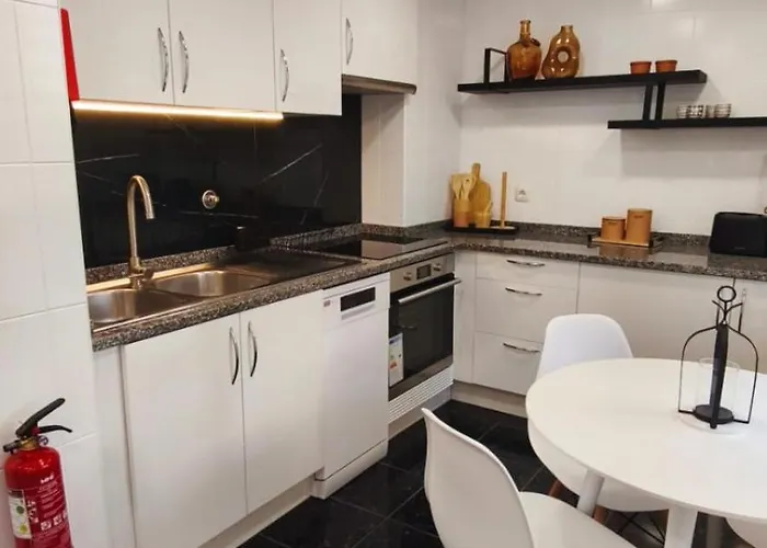 In Funchal- Alto Da Pena Apartment